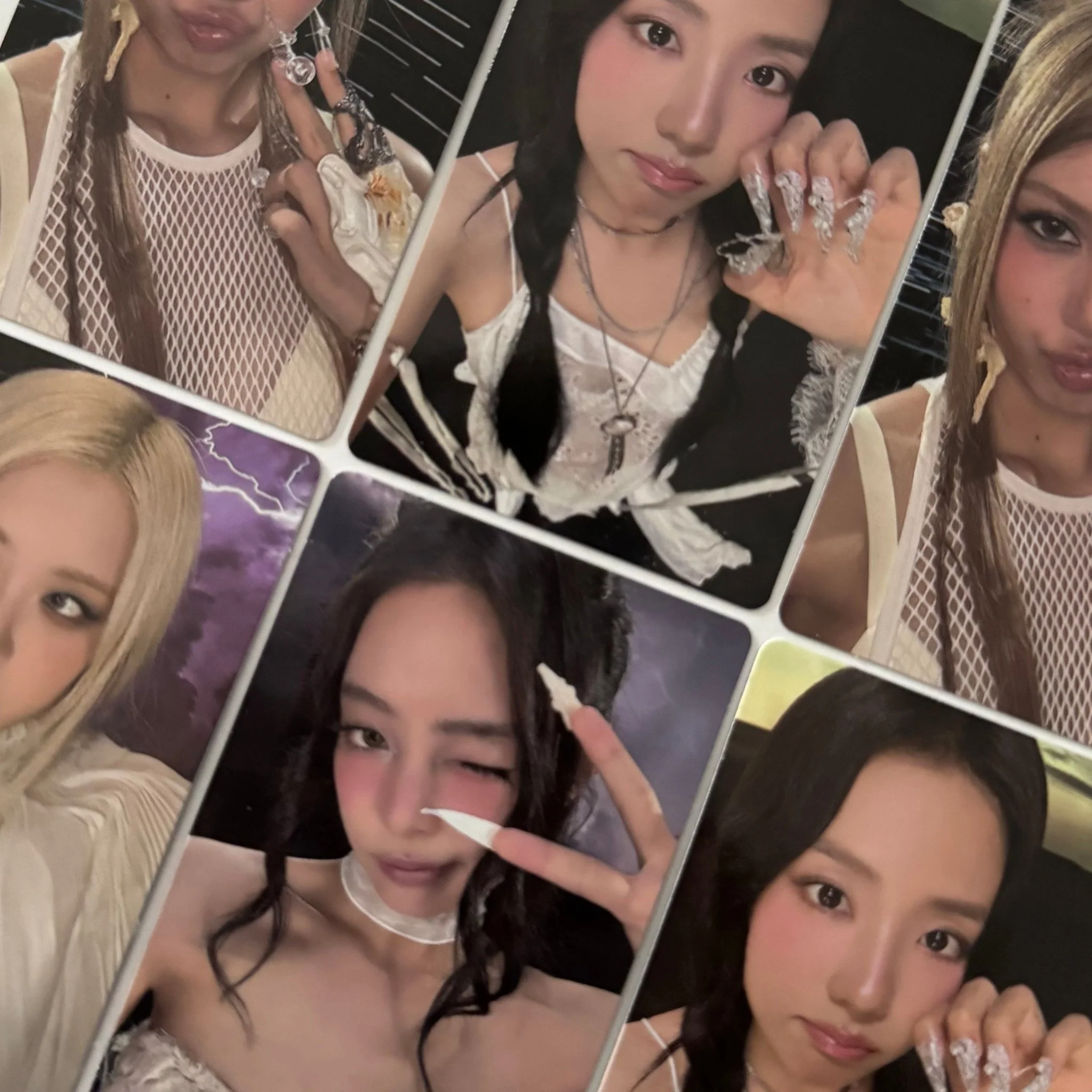 BLACKPINK Photocards